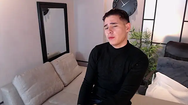 Snapshot of Gabriell_ramirez chatting on March 20, 3:56 am Gabriell ramirez online show from March 20, 3:56 am