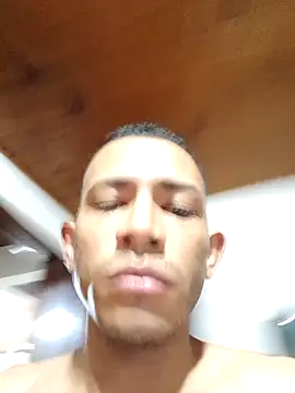 Mineirinho043 online show from February 22, 9:53 pm