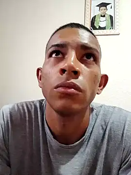 Mineirinho043 online show from February 9, 6:37 pm