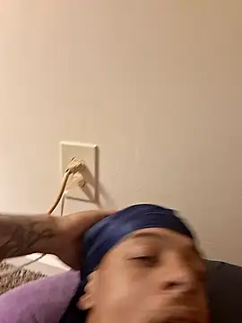 Locdawgg11 online show from September 30, 4:10 pm