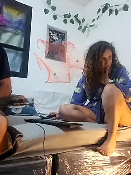 jeans and emma online show from October 12, 11:54 pm