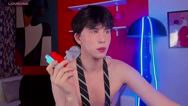 AdrianoAubert online show from December 4, 10:33 am