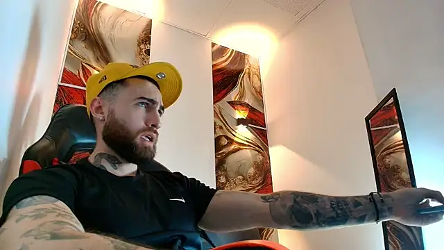 Luke davis01 online show from April 22, 1:16 pm