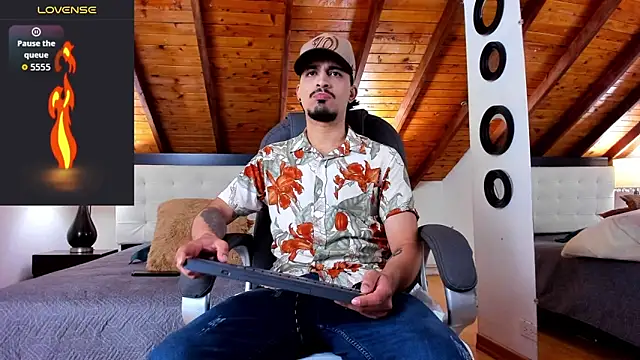 Sebastian Berne online show from December 5, 7:10 pm