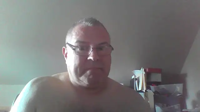 mkestr69 online show from September 22, 3:33 pm