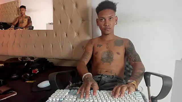 blackdirty420 online show from September 14, 9:50 pm