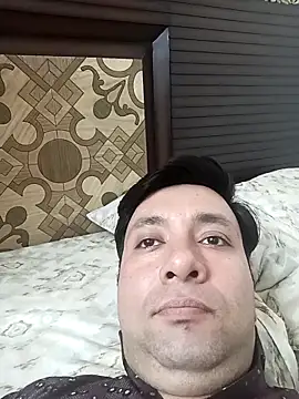 innocentboy1987 online show from February 28, 9:41 am