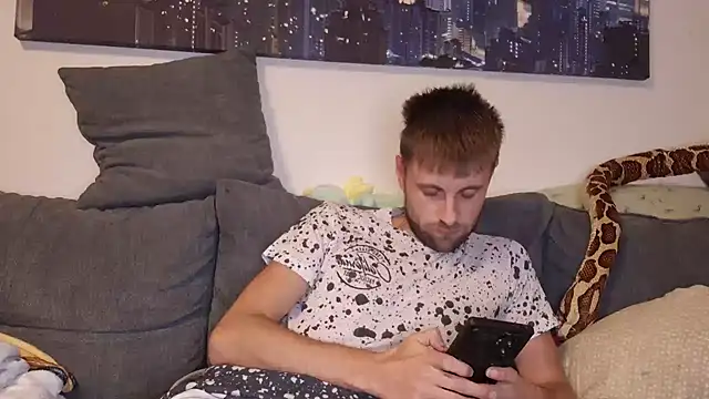 ademandjulia online show from November 6, 5:38 pm