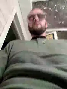 Snapshot of gronammo85 chatting on February 8, 9:15 pm gronammo85 online show from February 8, 9:15 pm