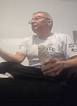 mann4u147 online show from September 29, 8:48 pm