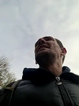 larcoeur online show from November 10, 1:49 pm