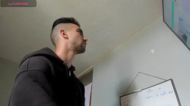 K cique online show from October 1, 5:28 pm