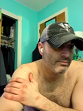 Snapshot of Novabear6996 chatting on March 8, 6:52 am Novabear6996 online show from March 8, 6:52 am