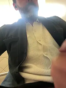 plaintreebull online show from April 1, 7:44 pm