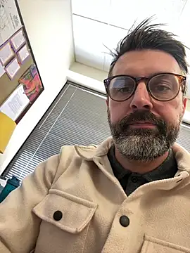 plaintreebull online show from February 24, 9:04 pm