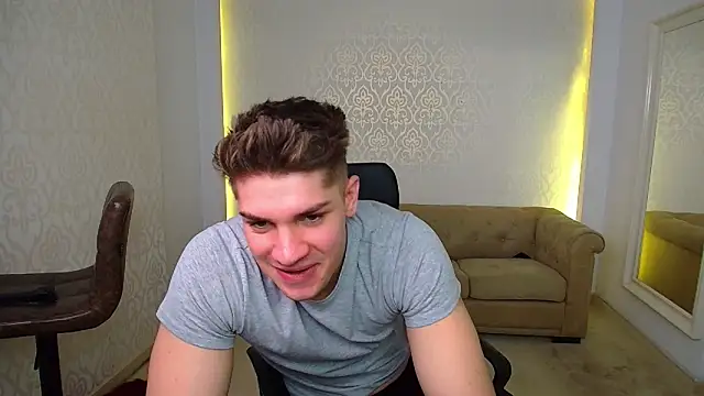 MaxKaiden online show from February 5, 6:42 am