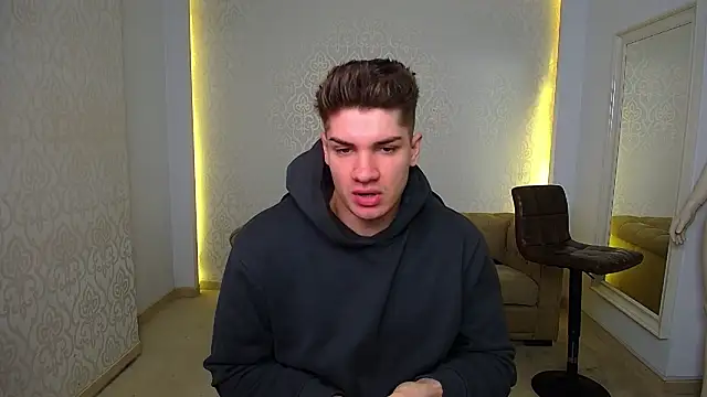 MaxKaiden online show from February 6, 6:43 am