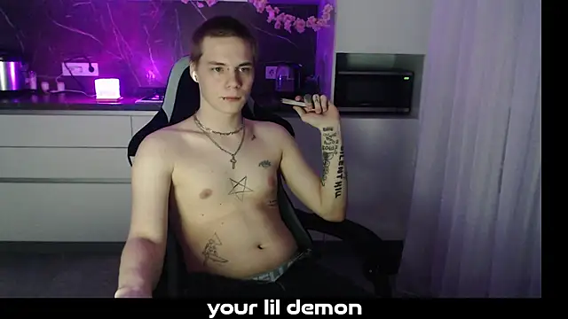 yourlildemon online show from February 25, 7:15 pm