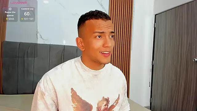 Rafa2004Cruz online show from October 3, 7:30 pm