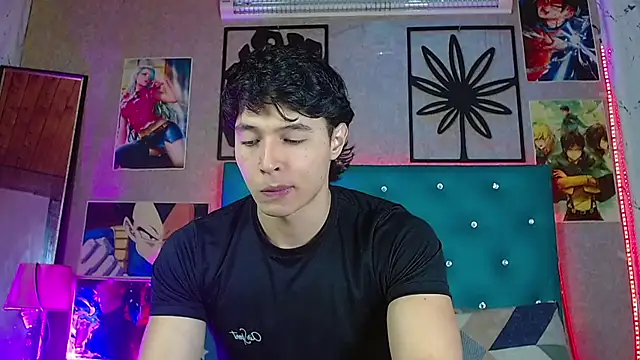 LiamAndrewzz online show from July 18, 3:57 am