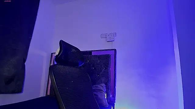 Donathoo1 online show from March 25, 1:31 am