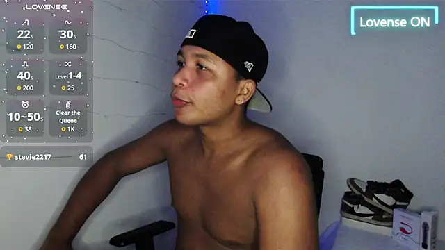 Snapshot of Gooss_cum chatting on September 10, 6:23 am Gooss cum online show from September 10, 6:23 am