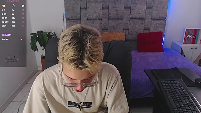 skinny bigcock02 online show from November 20, 8:29 pm