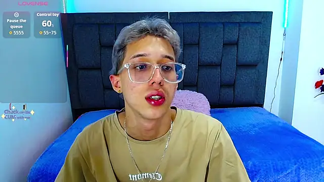 skinny bigcock02 online show from October 4, 8:02 pm