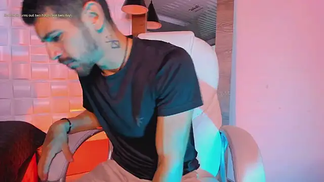 AlejandroStormm online show from December 14, 1:12 am