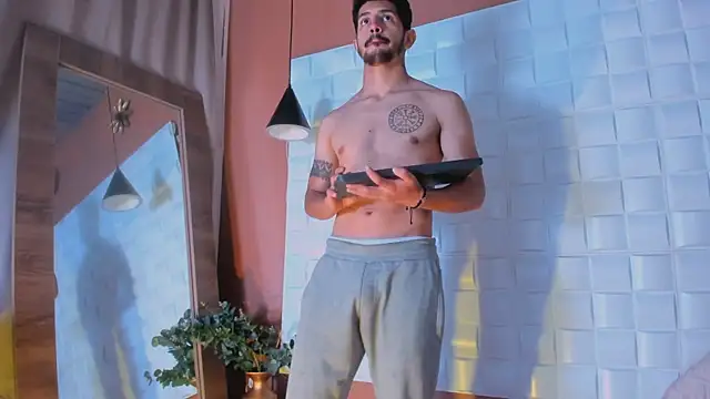 AlejandroStormm online show from March 19, 8:54 pm