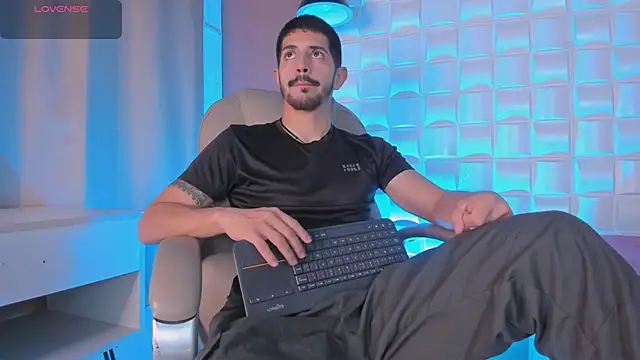 AlejandroStormm online show from March 5, 11:12 pm