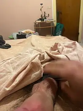 Snapshot of mikekmi21 chatting on February 24, 4:58 pm mikekmi21 online show from February 24, 4:58 pm