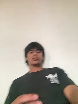 Erickhotddjots online show from May 11, 11:57 pm