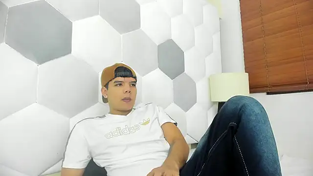 Axel Forte online show from February 27, 1:33 pm