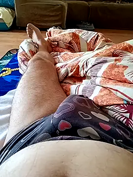 Snapshot of Vali1969 chatting on September 19, 9:21 am Vali1969 online show from September 19, 9:21 am