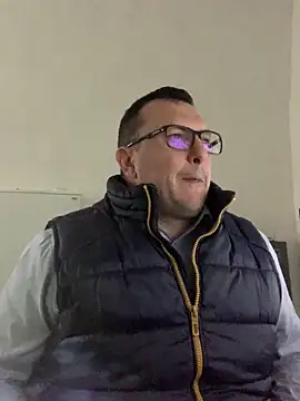 Mike8523 online show from March 30, 5:19 am