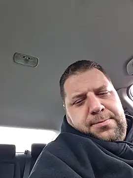 Snapshot of MickDollz chatting on February 25, 6:53 pm MickDollz online show from February 25, 6:53 pm