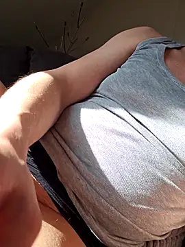 DearRusting online show from April 15, 2:06 pm