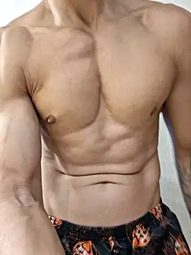 juniortche1313 online show from March 6, 2:19 am