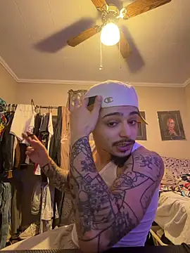 papiVilla23 online show from February 6, 3:47 am