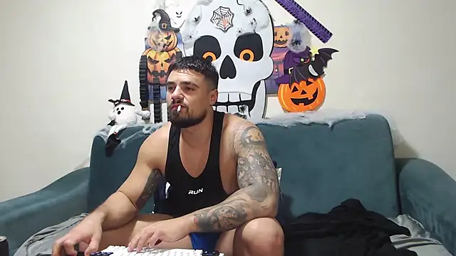 Tiberius hunk online show from November 2, 4:44 pm