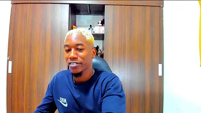 Dreamastercum  online show from December 14, 10:50 pm