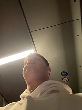 ategurl192 online show from May 21, 7:51 pm