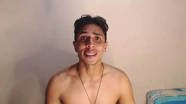 Monkey uchiha777 online show from September 30, 12:39 am