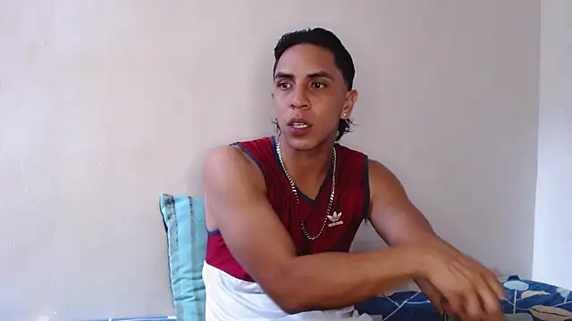 Monkey uchiha777 online show from March 28, 5:24 pm