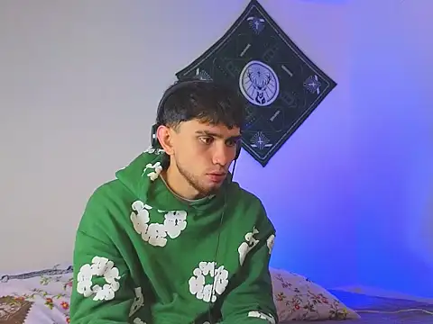 samevansx  online show from December 5, 5:31 pm