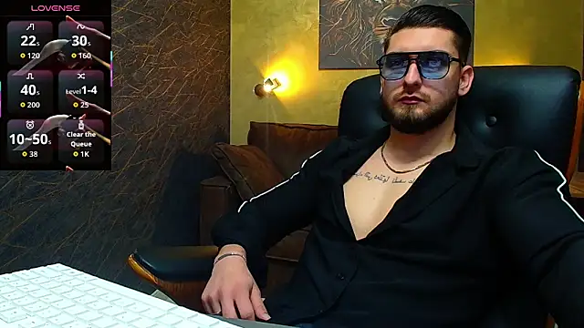 Snapshot of MatiasDean chatting on September 19, 5:41 am MatiasDean online show from September 19, 5:41 am