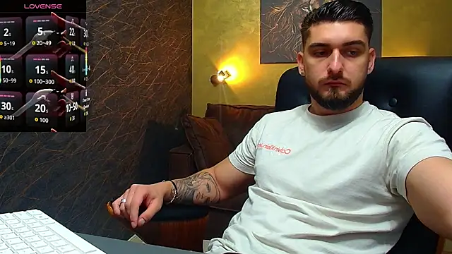 Snapshot of MatiasDean chatting on September 12, 4:56 am MatiasDean online show from September 12, 4:56 am