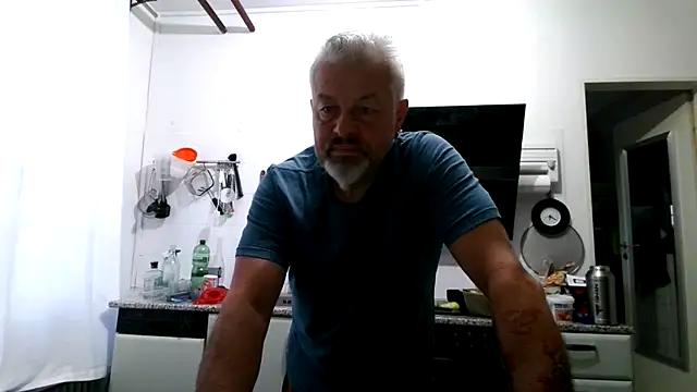 Berg Boy online show from August 8, 4:19 am