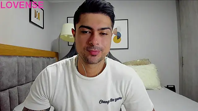 Snapshot of Dante_Storm chatting on October 16, 2:03 pm Dante Storm online show from October 16, 2:03 pm